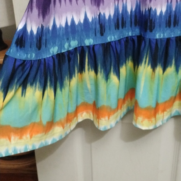 Avenue rainbow watercolor poly blend SS dress with ruffle hem size 30/32 - Picture 5 of 6
